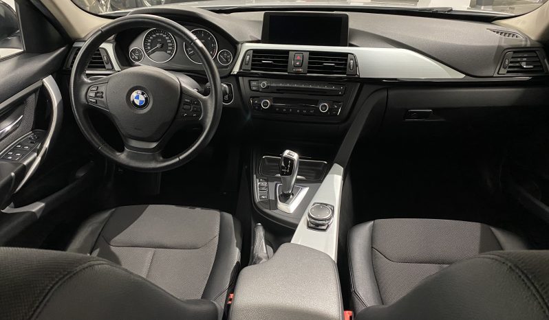 BMW 320D Touring F31 completo