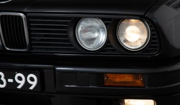 BMW 320is E30 4 Portas completo